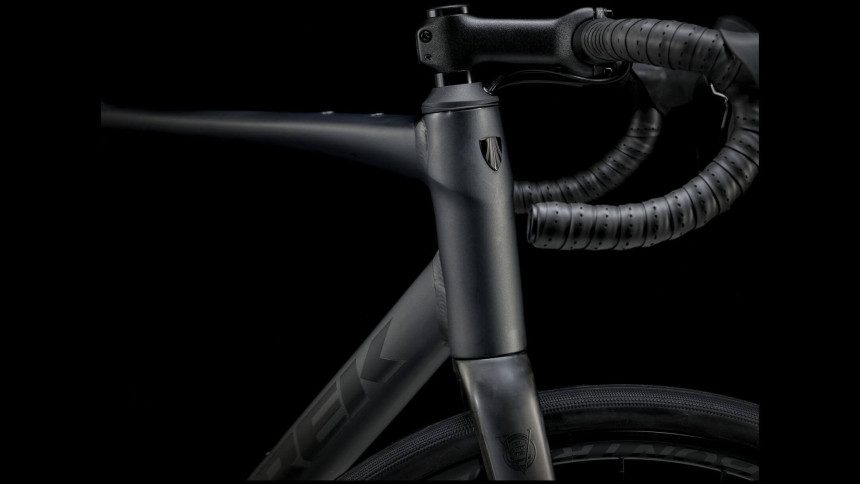 Vélo de route Trek Domane AL 2 Shimano Claris 2024