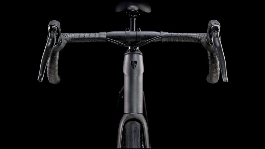 Vélo de route Trek Domane AL 2 Shimano Claris 2024