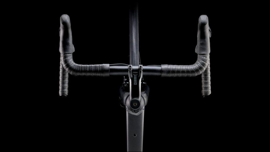Vélo de route Trek Domane AL 2 Shimano Claris 2024