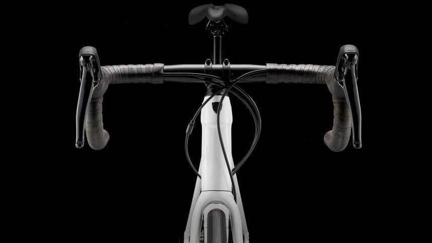 Vélo de route Trek Domane AL 3 Disque Shimano Sora 2023