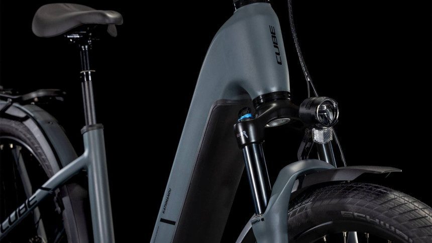 VTC Électrique Cube Kathmandu Hybrid One 800 Shimano Cues 2025