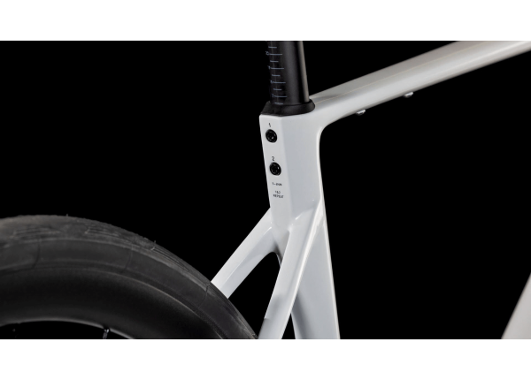 Vélo de Course Cube Attain C:62 SLX Shimano 105 Di2 2025