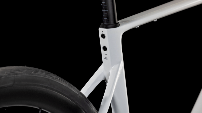 Vélo de Course Cube Attain C:62 SLX Shimano 105 Di2 2025