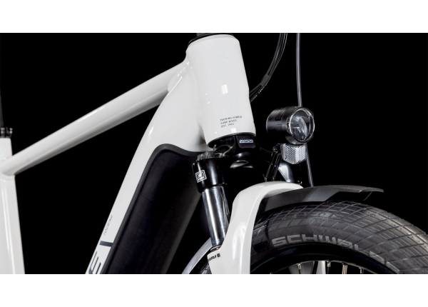 Vélo de Voyage Électrique Cube Touring Hybrid One 625 Shimano Cues 2025