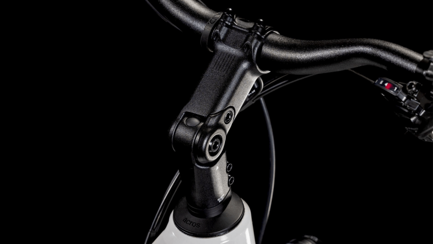 Vélo de Voyage Électrique Cube Touring Hybrid One 625 Trapeze Shimano Cues 2025