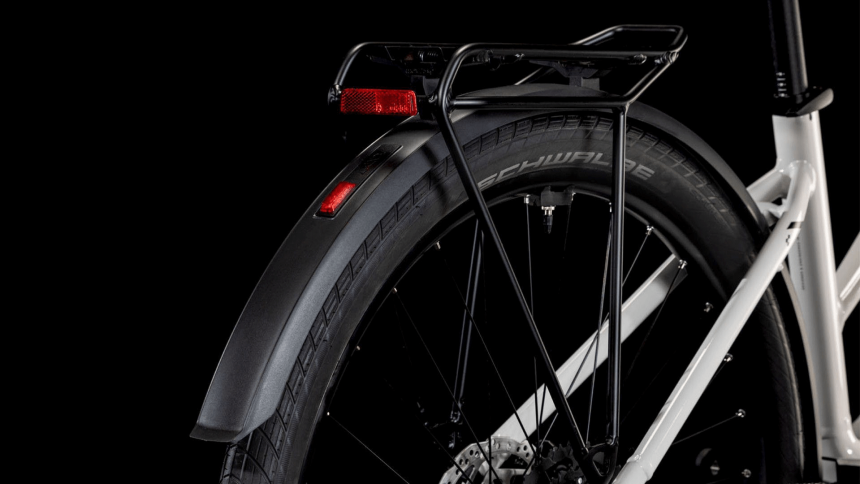 Vélo de Voyage Électrique Cube Touring Hybrid One 625 Trapeze Shimano Cues 2025