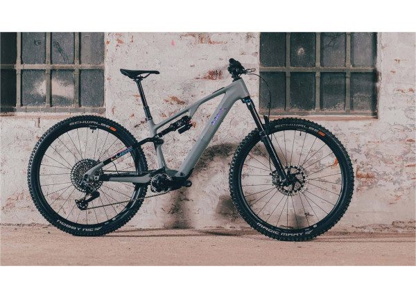 VTT Tout-Suspendu Cube AMS Hybrid One44 C:68X TM 400X 29'' 2025