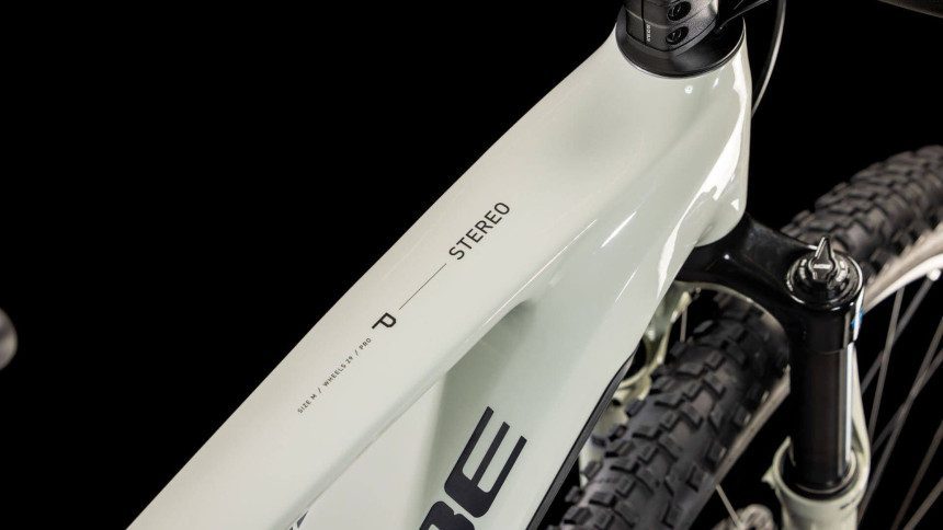 VTT Tout-Suspendu Cube Stereo Hybrid One22 Pro 800 29''/27.5'' 2025