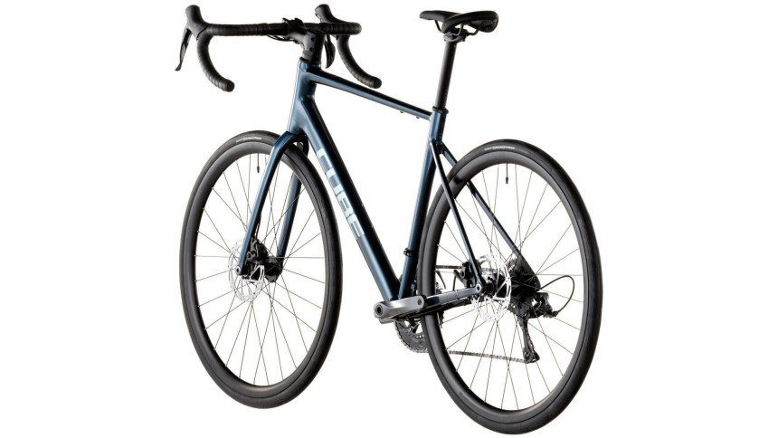 Vélo de route Cube Attain Pro Shimano Claris 2026