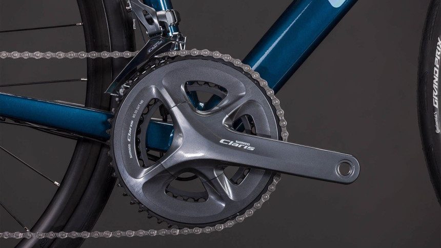 Vélo de route Cube Attain Pro Shimano Claris 2026